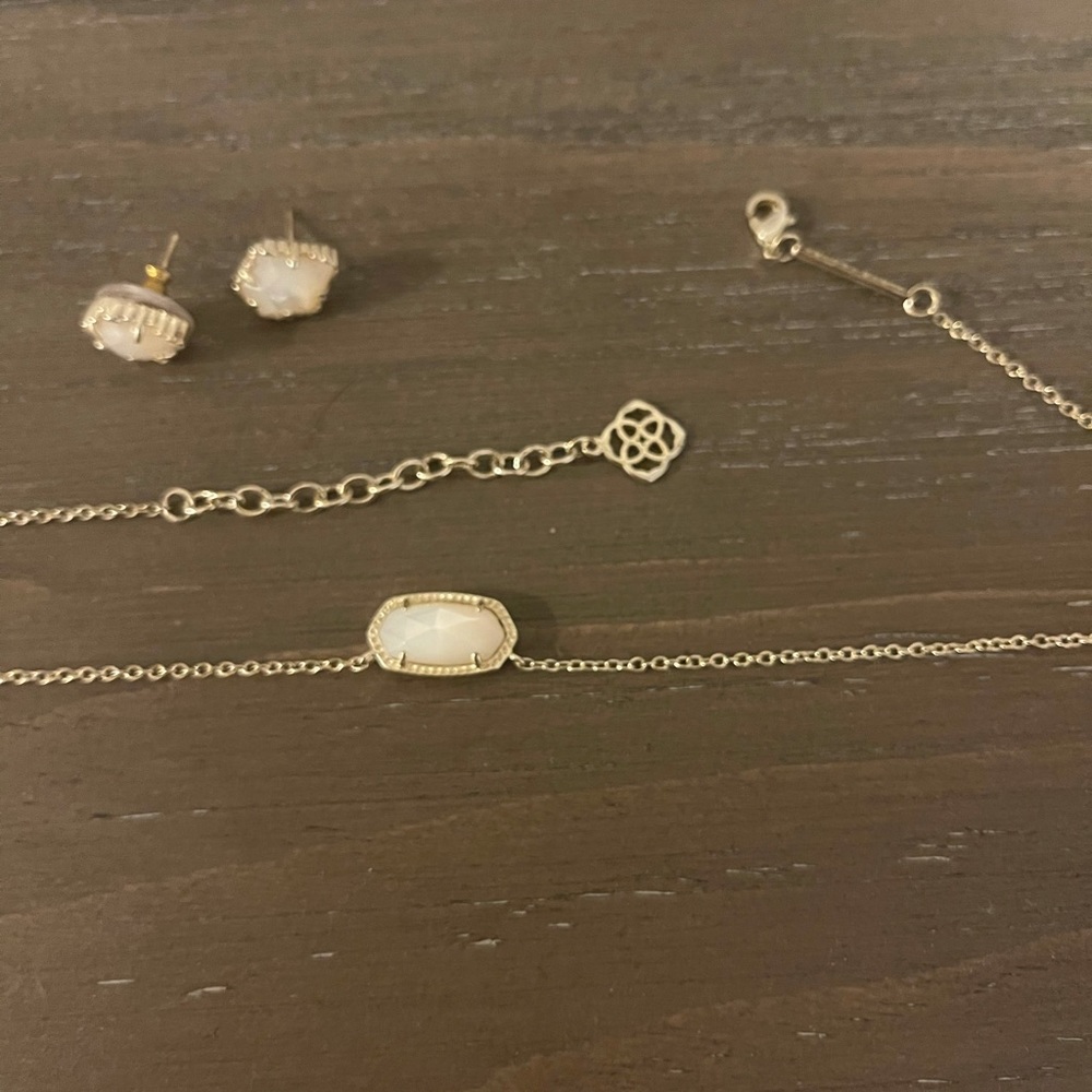 Kendra Scott Gold and White Elisa Necklace and Stud Earrings